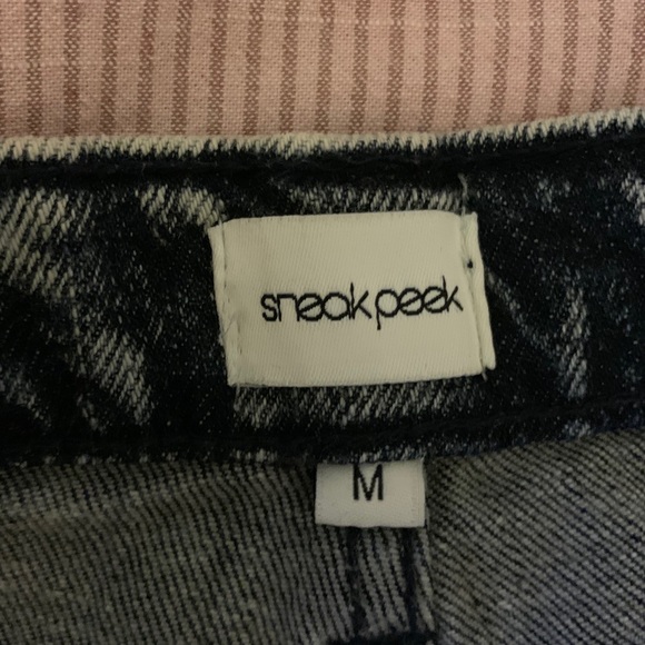 High-waisted short shorts, Dark wash - Picture 5 of 5